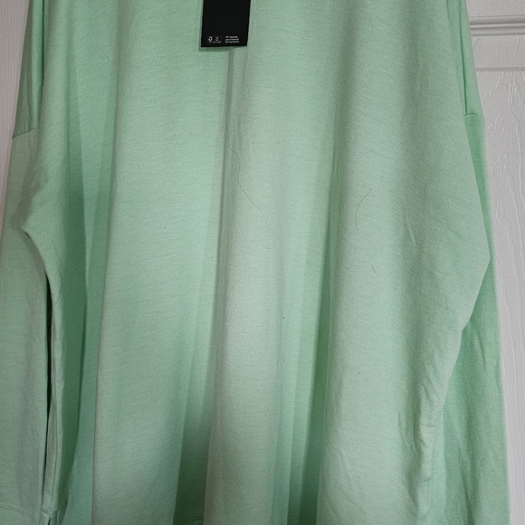 Ideology ladies shirt. Brand new with tags. Size XL - Picture 2 of 3